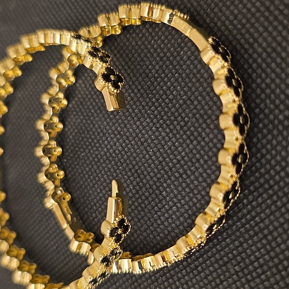 NEW Gold Plated Black Crystal Clover Hinge Bracelet Dubai - Picture 5 of 7